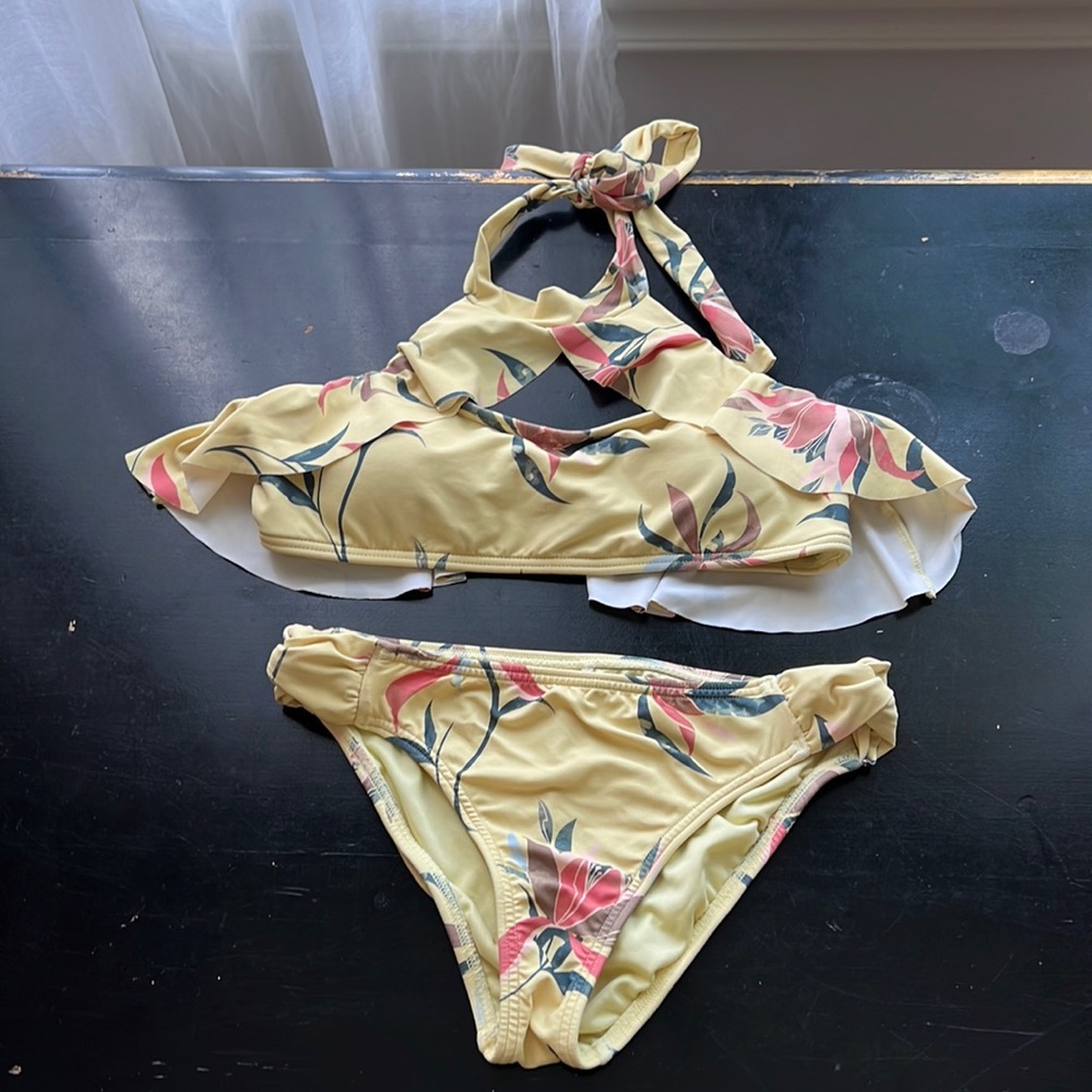 Kids, O’Neill bikini, size 8 barely worn